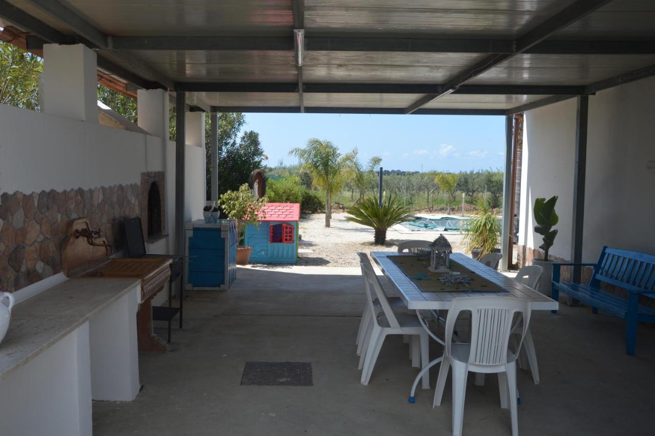 Villa Oasi เมนฟี ภายนอก รูปภาพ