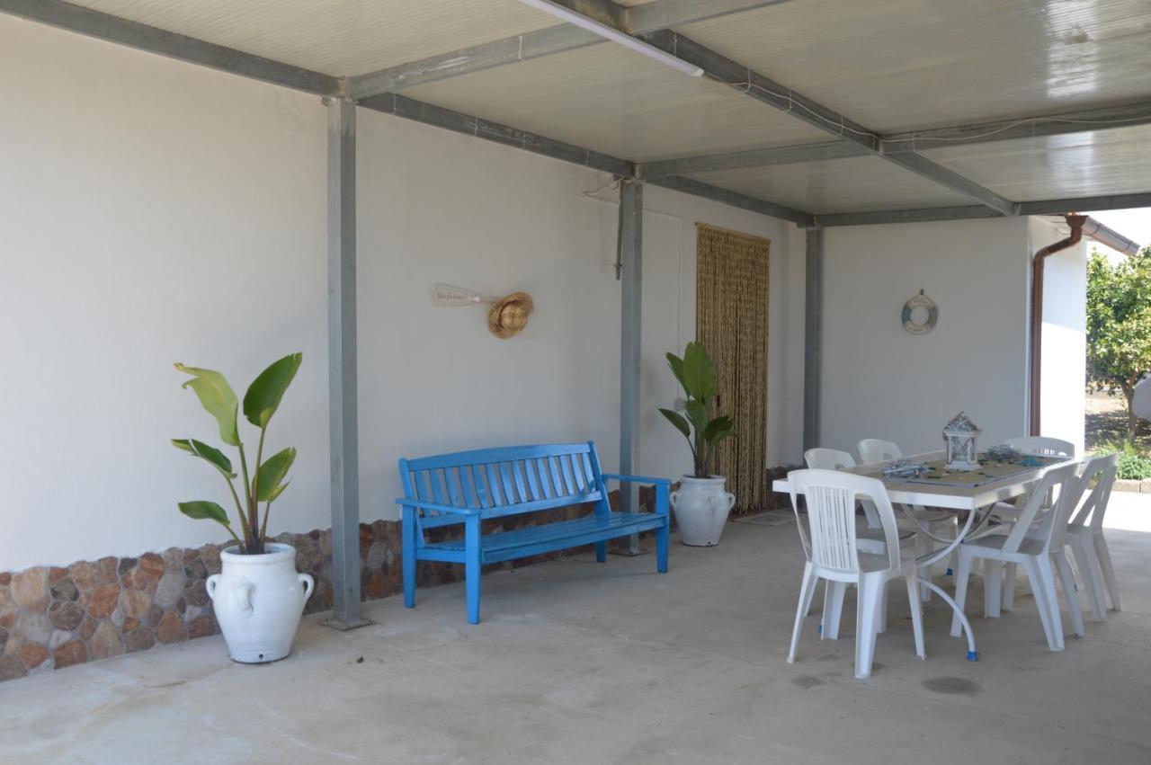 Villa Oasi เมนฟี ภายนอก รูปภาพ